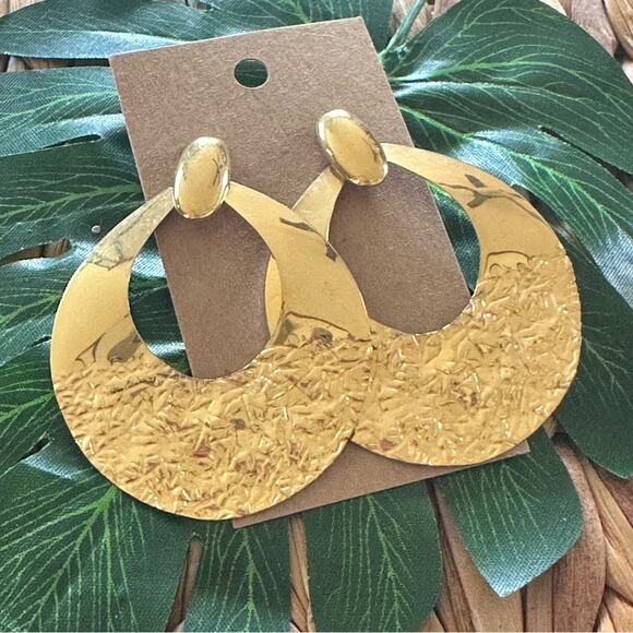 BOGO FREE GOLDEN STATEMENT EARRINGS CUT OUT CARVED - Picture 2 of 5